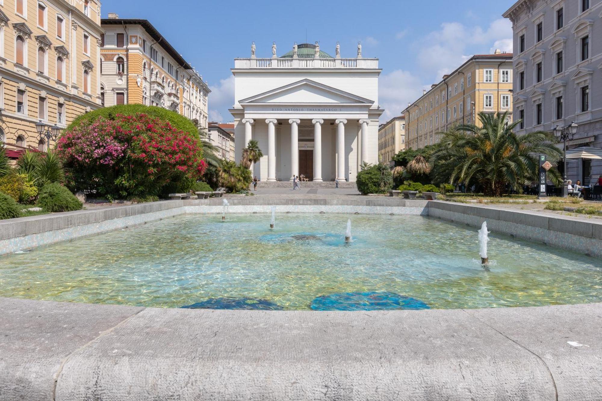 Elegante Rifugio D'Annunzio Con Parcheggio A Τεργέστη Εξωτερικό φωτογραφία